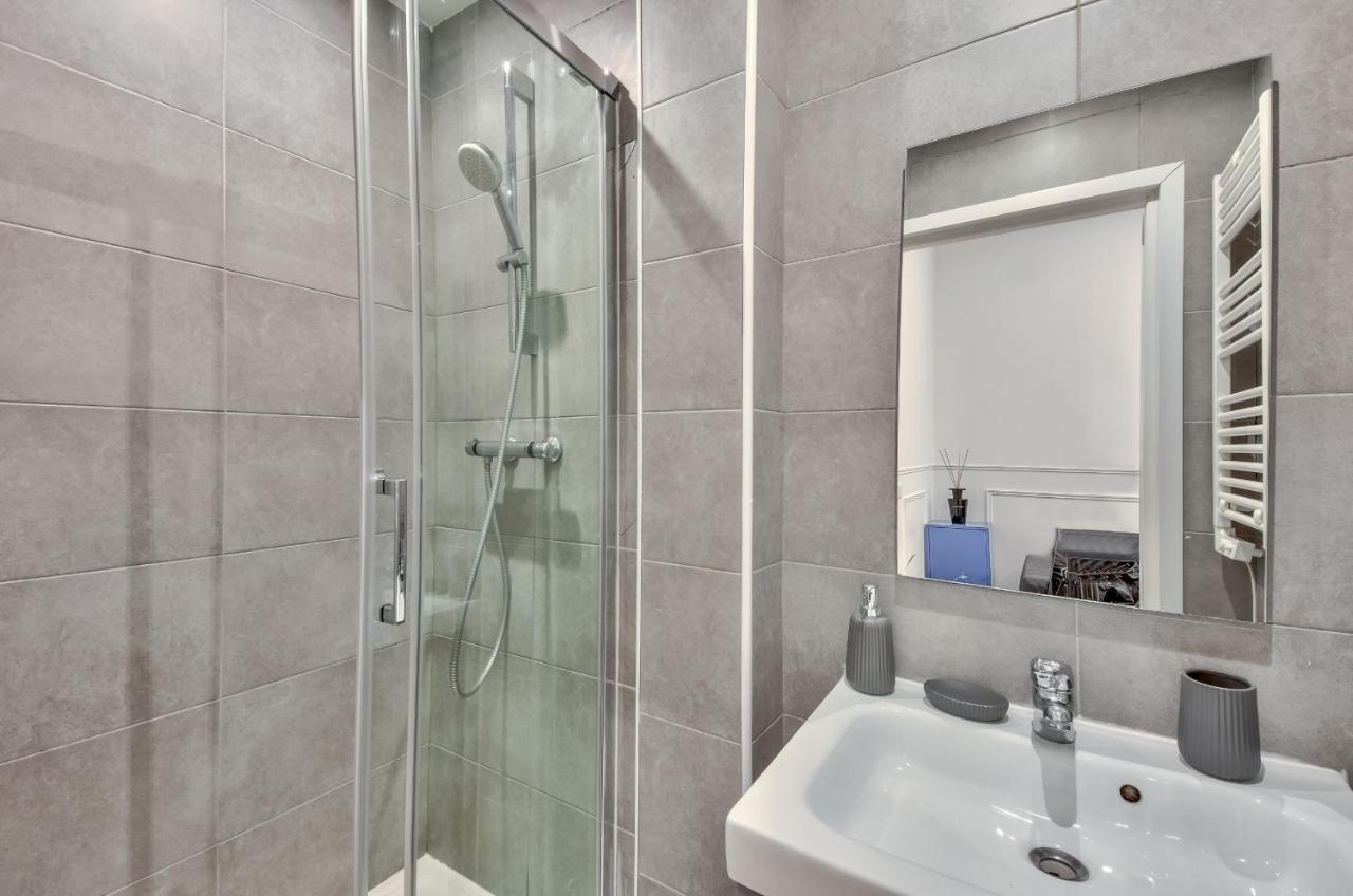 35 - Luxury Flat Grands Boulevards Париж Екстериор снимка