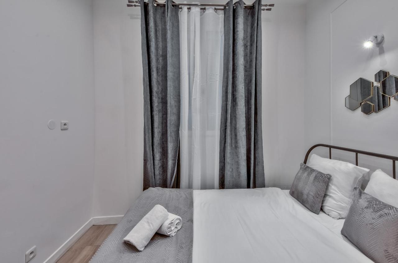 35 - Luxury Flat Grands Boulevards Париж Екстериор снимка